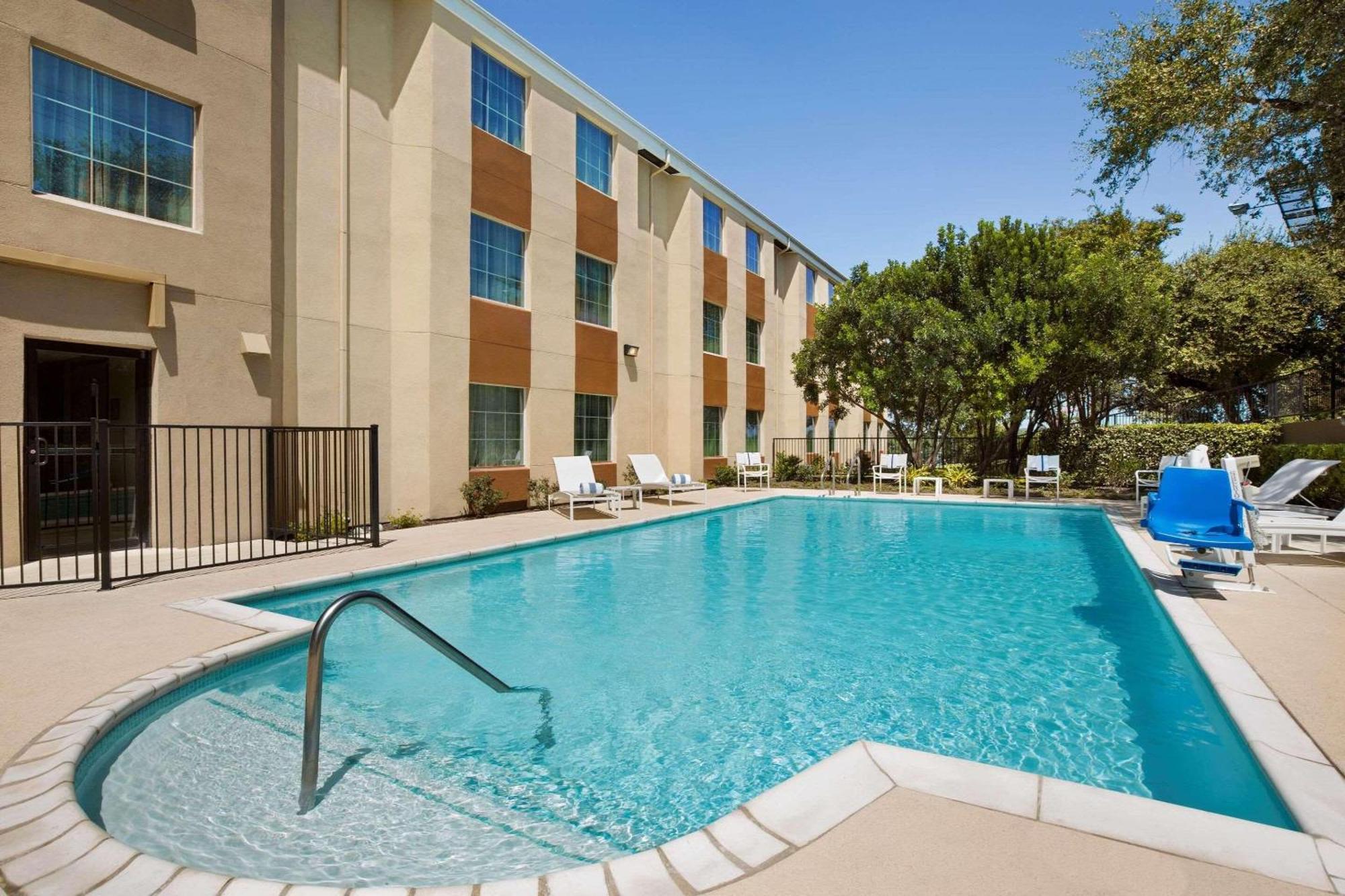 Country Inn & Suites By Radisson, San Antonio Medical Center, Tx Exterior photo